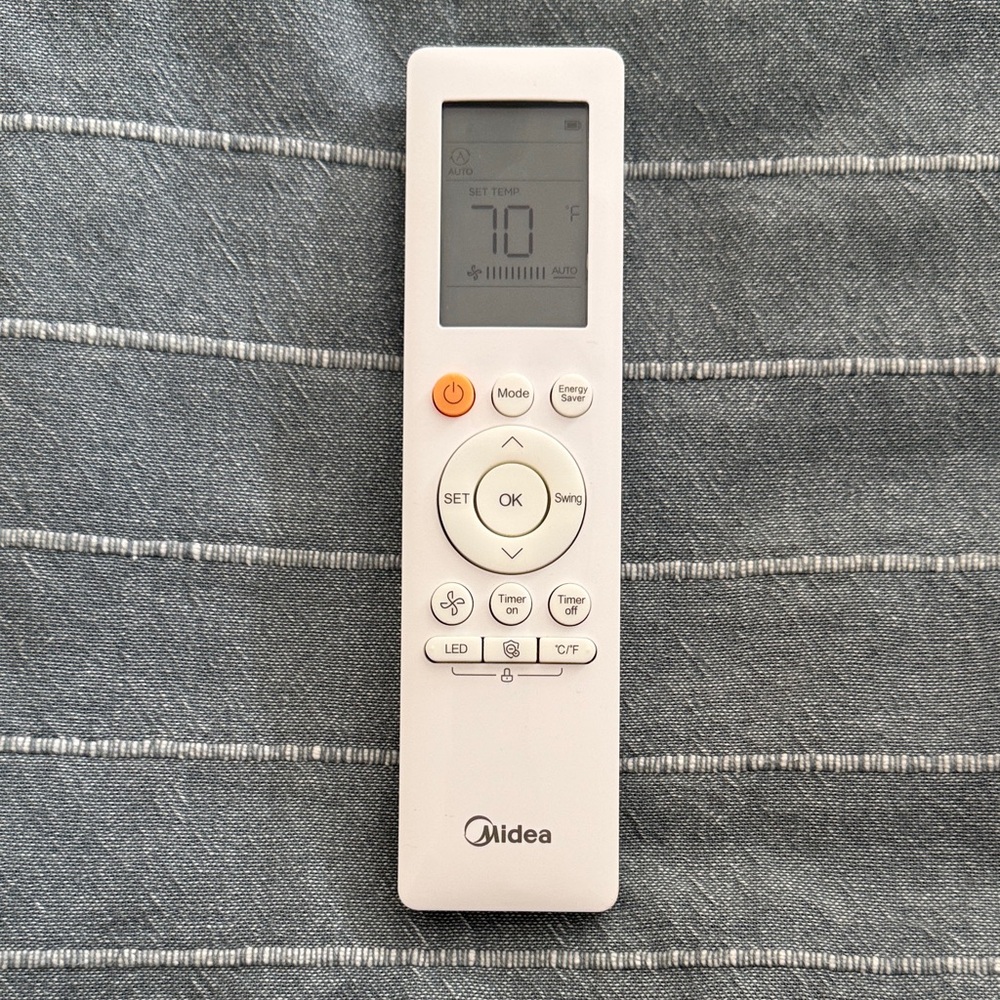 Midea RG10G4(B2)/BGCEFU1 Air Conditioner White Remote Control